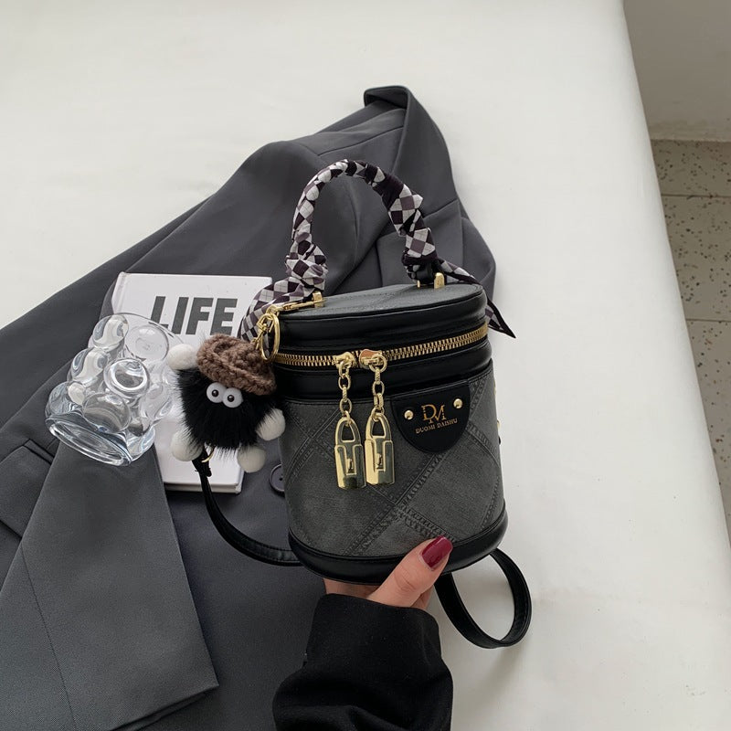 Shoulder handbag高级感小众包包2024新款时尚丝巾手提单肩水桶包斜挎包