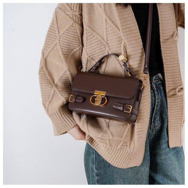 Shoulder handbag包包 女士斜挎包时尚百搭设计师款单肩包高端小方包今年流行包包.