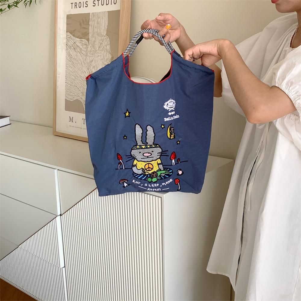 Shopping bag37232 ballchain卡通刺绣购物袋日系手拎袋逛街时尚手提单肩包