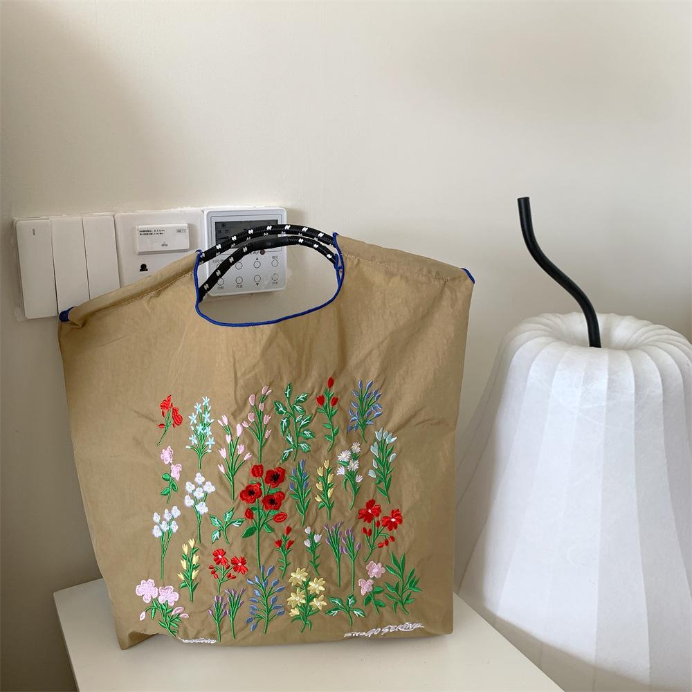 Shopping bag37232 ballchain卡通刺绣购物袋日系手拎袋逛街时尚手提单肩包