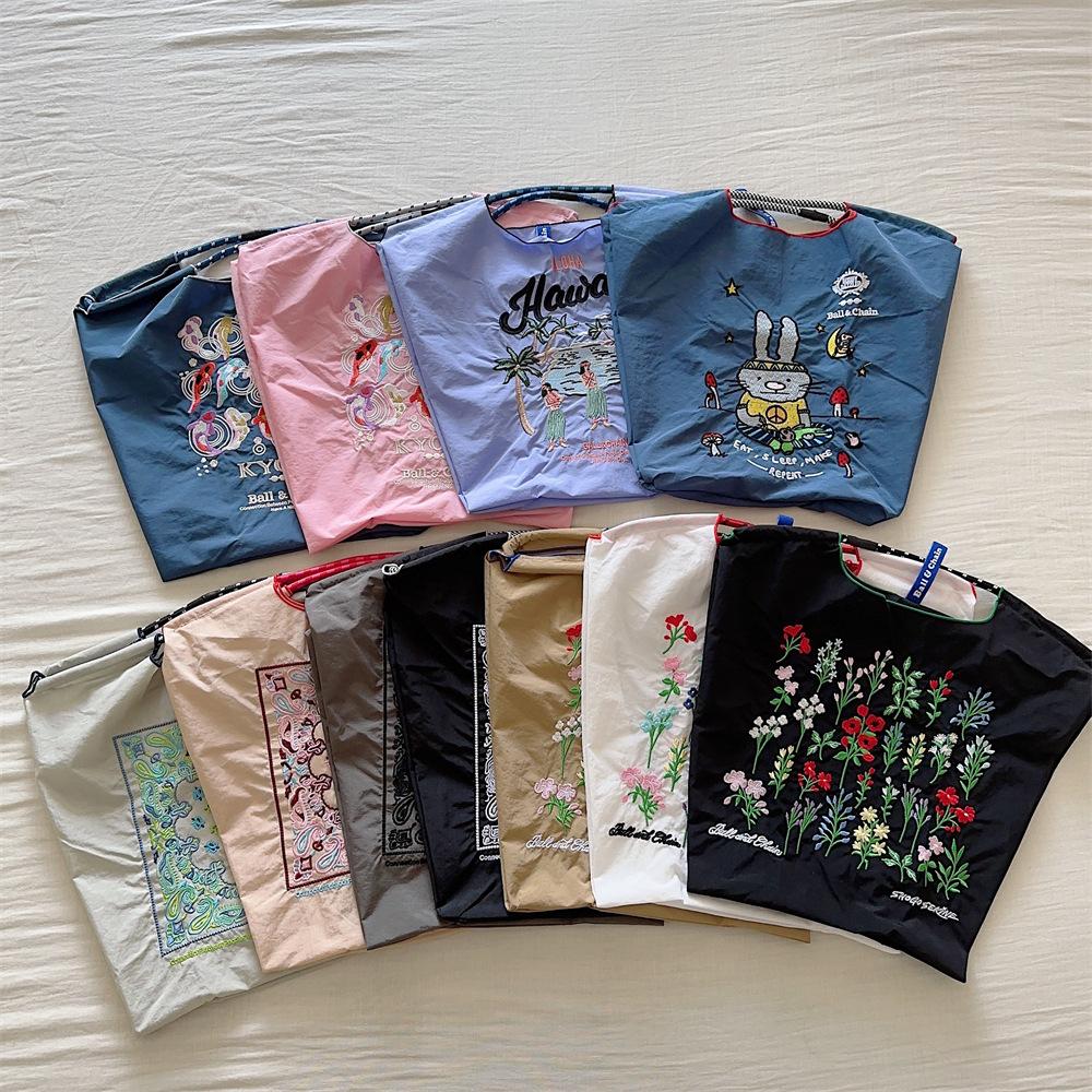 Shopping bag37232 ballchain卡通刺绣购物袋日系手拎袋逛街时尚手提单肩包