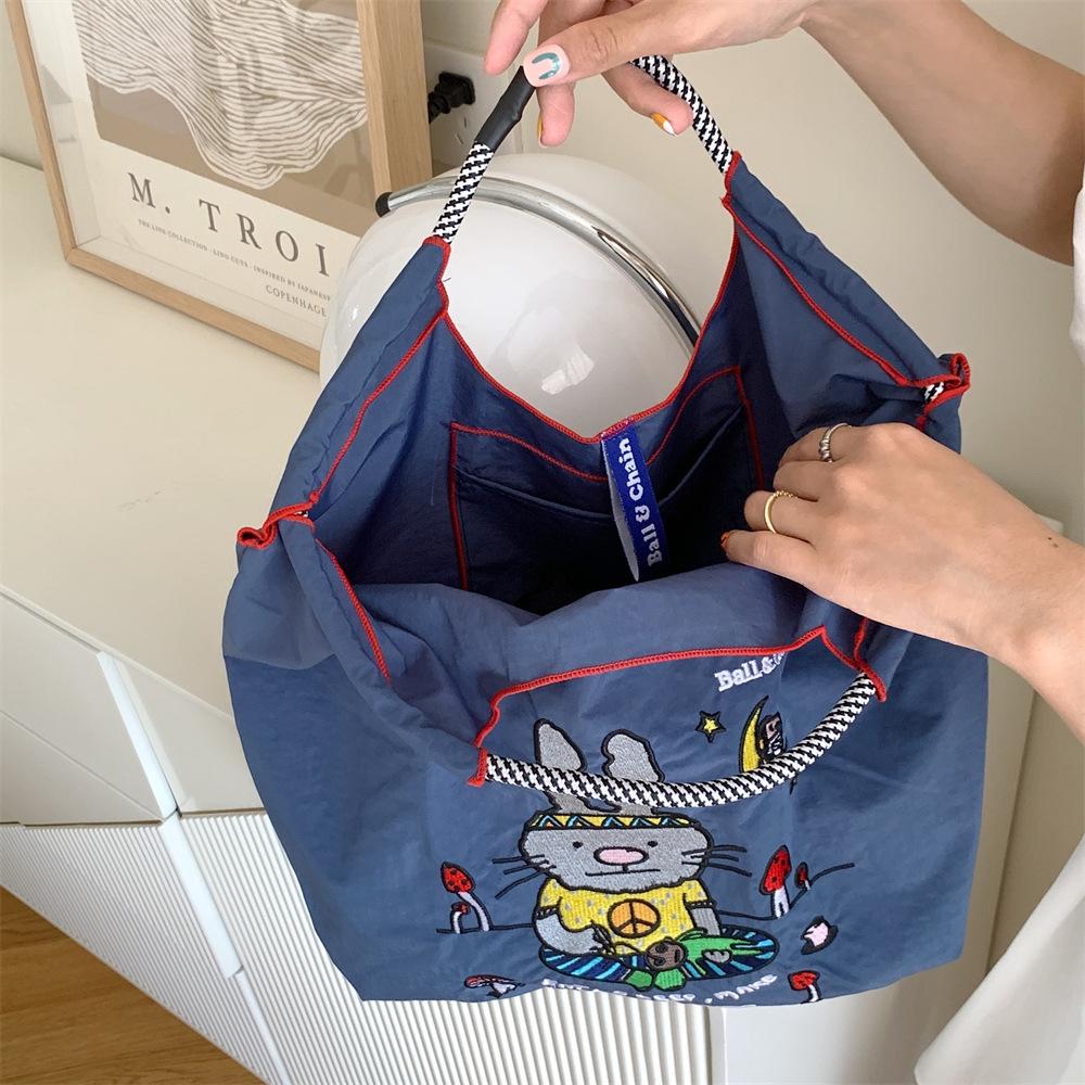 Shopping bag37232 ballchain卡通刺绣购物袋日系手拎袋逛街时尚手提单肩包