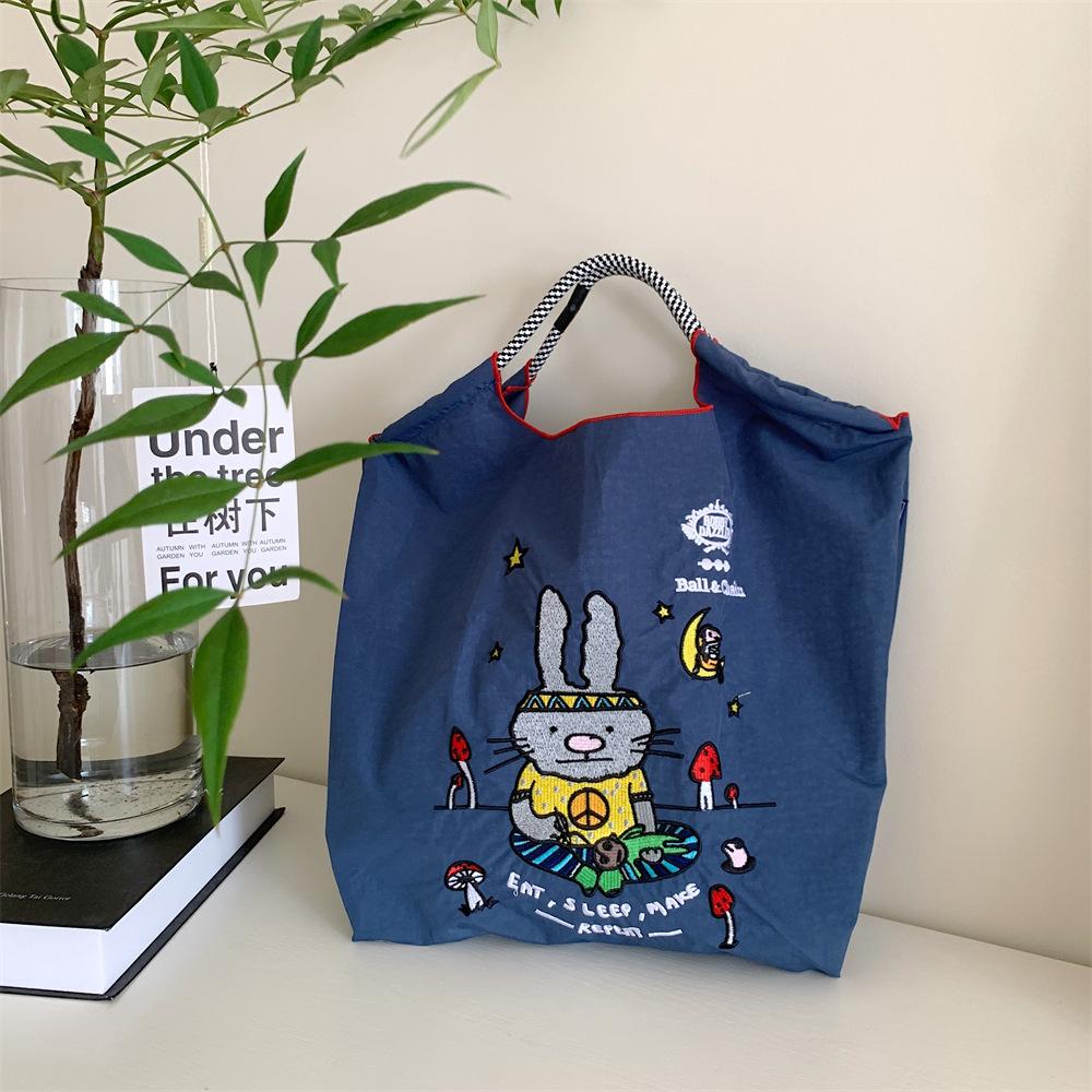 Shopping bag37232 ballchain卡通刺绣购物袋日系手拎袋逛街时尚手提单肩包