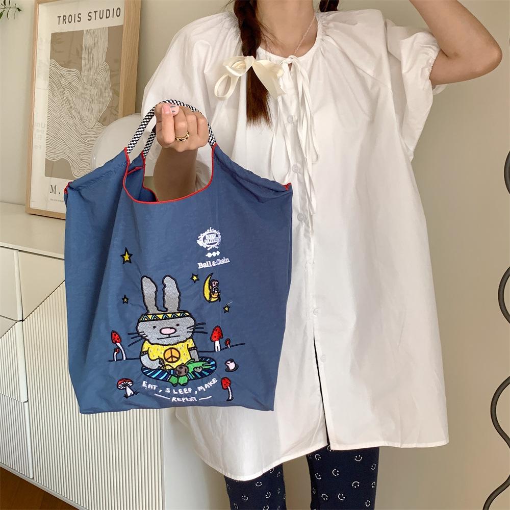 Shopping bag37232 ballchain卡通刺绣购物袋日系手拎袋逛街时尚手提单肩包