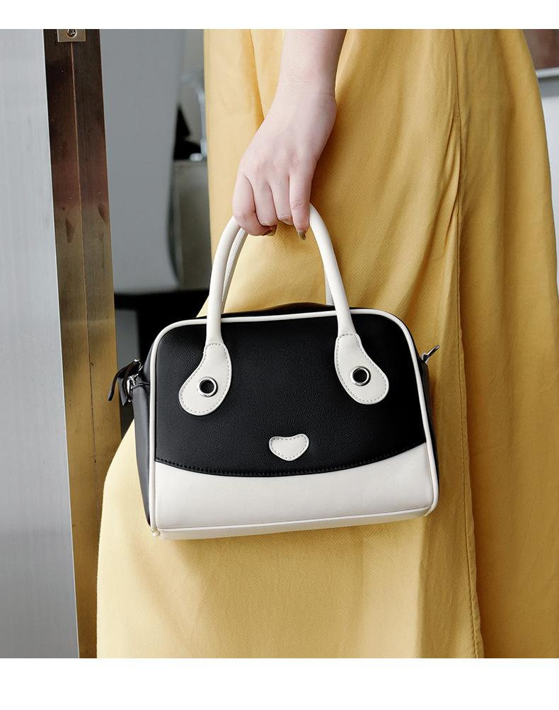Shoulder handbag2024新款秋冬斜挎包女休闲可爱女包原创小众高级感手提包时尚女包