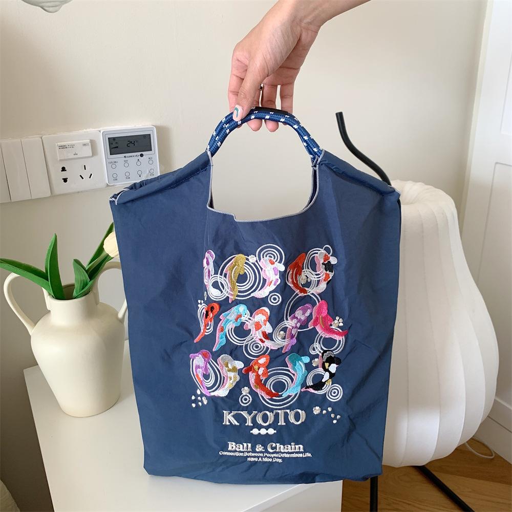 Shopping bag37232 ballchain卡通刺绣购物袋日系手拎袋逛街时尚手提单肩包