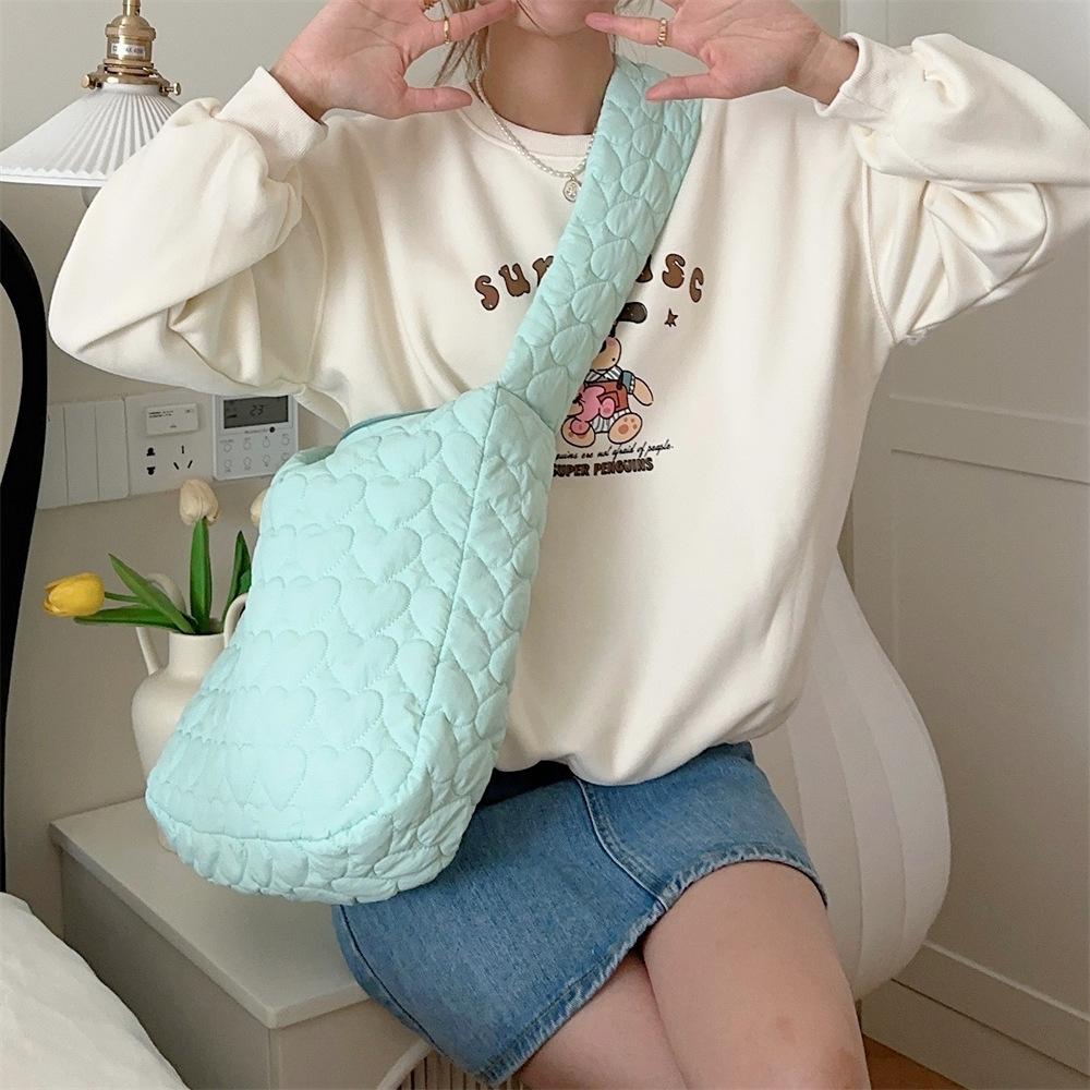 Shopping bag39131 日系绗缝爱心棉托特旅行包斜挎包女大容量单肩斜挎帆布包
