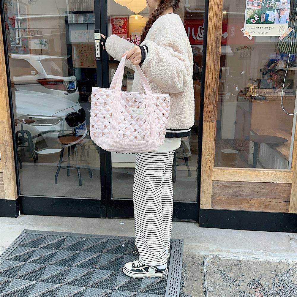 Shopping bag310263 可爱手提包女2023妈咪包便当包大容量绗缝夹棉手提通勤包