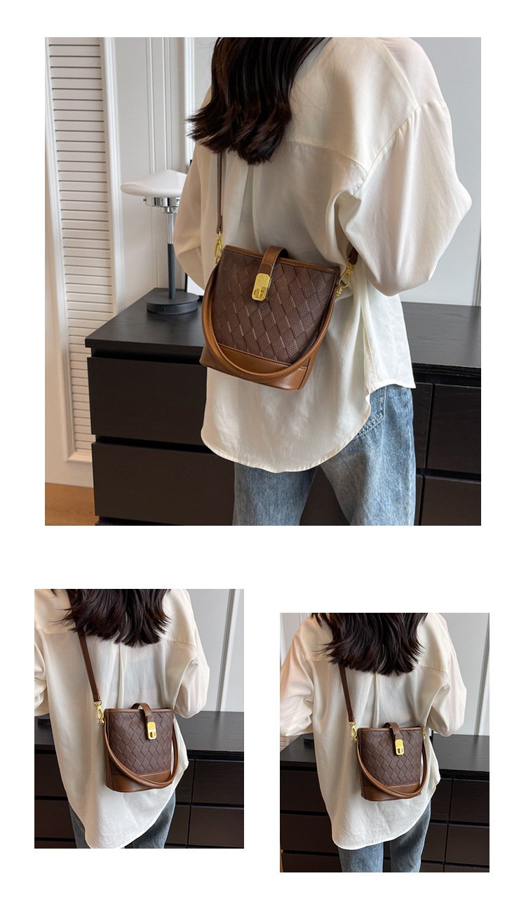 Shoulder handbag高级感洋气小包包2024新款女包流行爆款百搭斜挎包单肩腋下水桶包