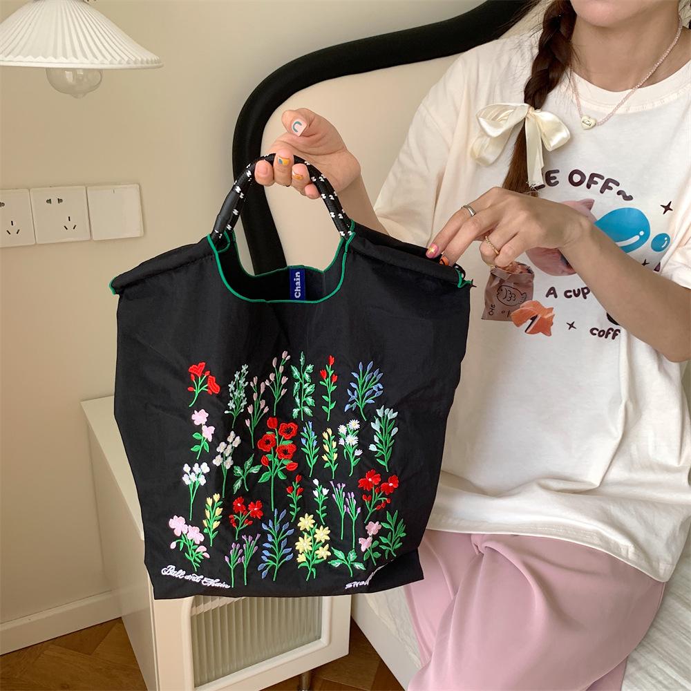Shopping bag37232 ballchain卡通刺绣购物袋日系手拎袋逛街时尚手提单肩包