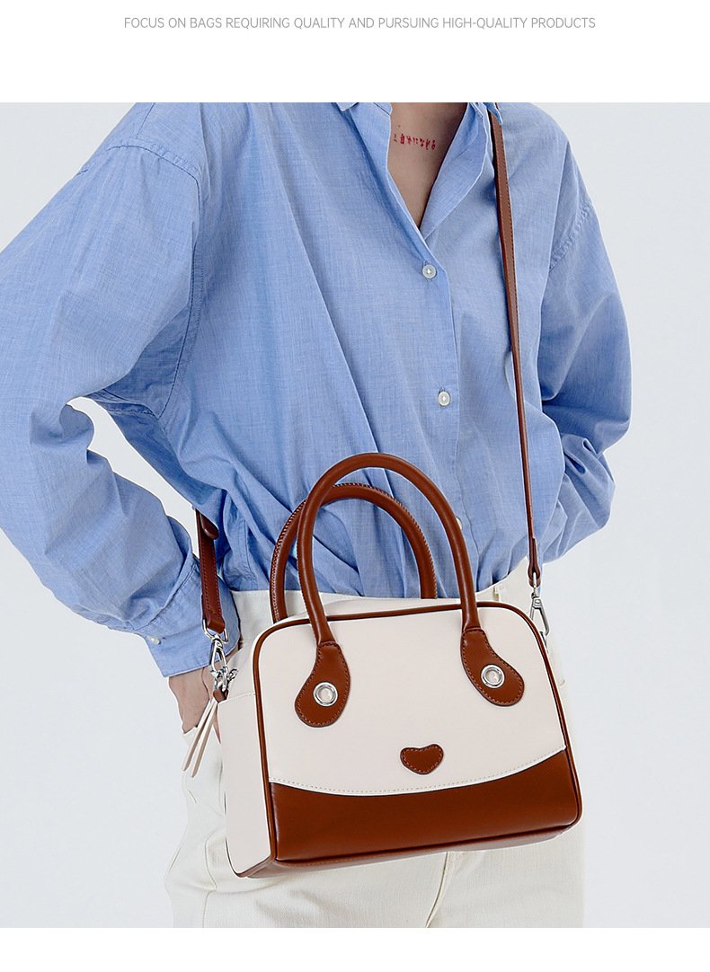 Shoulder handbag2024新款秋冬斜挎包女休闲可爱女包原创小众高级感手提包时尚女包