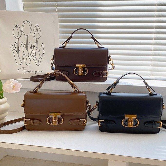 Shoulder handbag包包 女士斜挎包时尚百搭设计师款单肩包高端小方包今年流行包包.