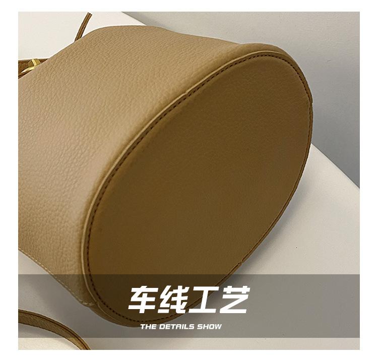 Shoulder handbag2024新款荔枝纹水桶包时尚简约锁扣女包韩版休闲纯色单肩包两件套