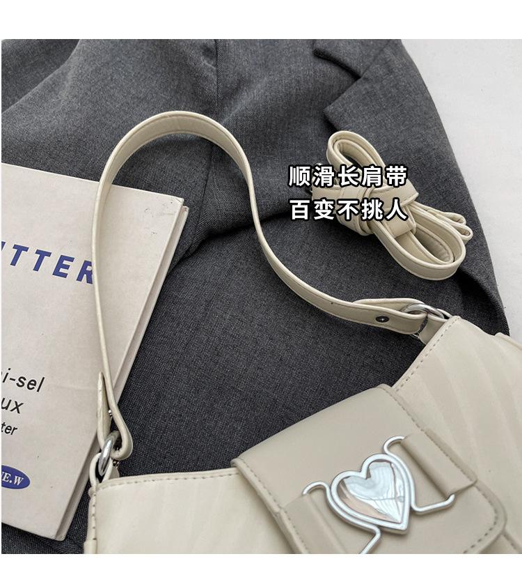 Shoulder handbag2024春夏新款气质轻奢单肩包女韩版铆钉洋气斜挎包时尚百搭腋下包