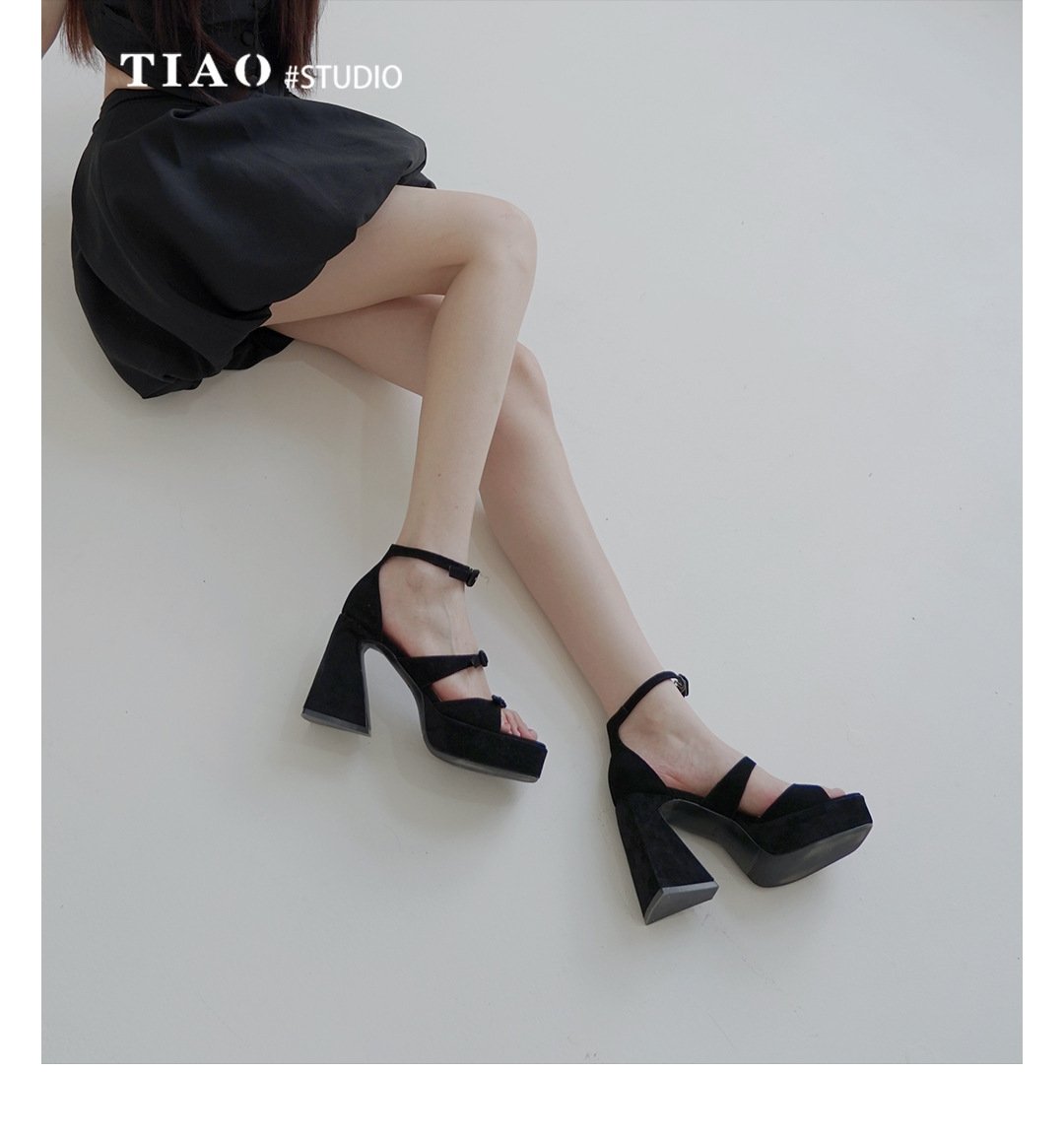 Peep-toe heels粗跟凉鞋女夏2024年新款一字扣带小个子显高高跟鞋子